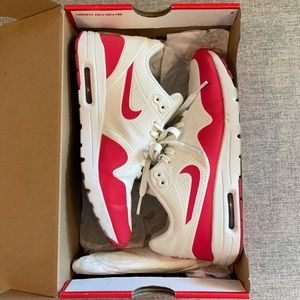 Nike Air Max 1 - Excellent Condition